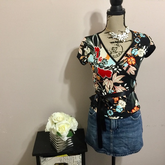 Miss Me Tops - Miss me floral blouse